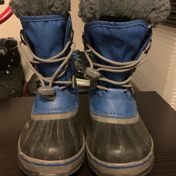 Winter Boots - Picture 2 of 4